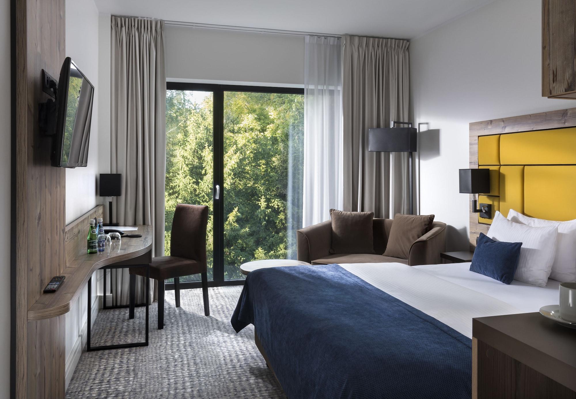 Hotel - Hotel, Conference & 4*
