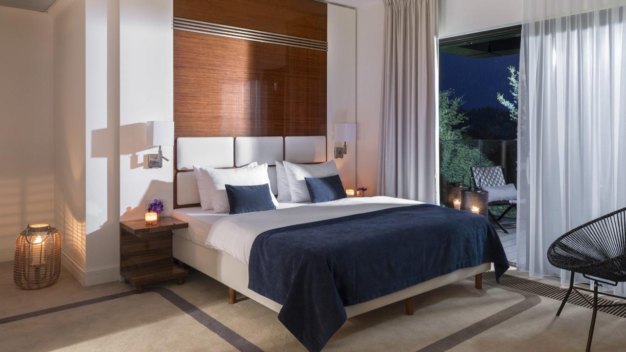 - Hotel, Conference & Sopot